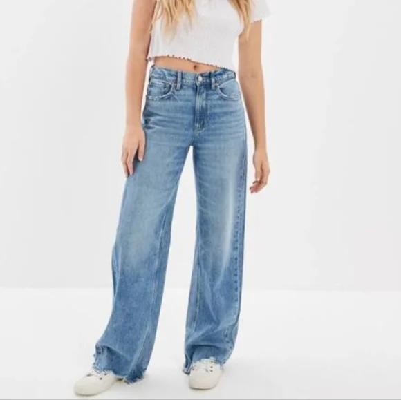 American Eagle Super Highrise Baggy Wide Leg Jeans - Picture 1 of 7